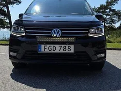Svart Begagnad 2020 VW Caddy Maxi Life Life Minibuss | 320 000 kr (Superpris)