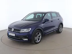 Mörkblå (blå) Begagnad 2017 VW Tiguan R-line SUV | 261 000 kr (Marknadspris)
