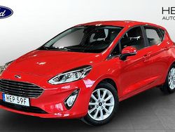 Röd (red) Begagnad 2020 Ford Fiesta Titanium Halvkombi | 154 900 kr (Lite dyr)