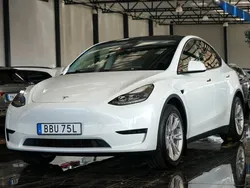 Vit Begagnad 2023 Tesla Model Y Standard Range SUV | 413 500 kr