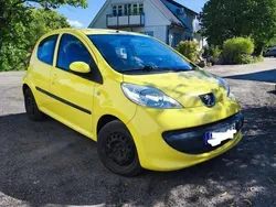 Gul Begagnad 2008 Peugeot 107 Halvkombi | 17 900 kr (Marknadspris)