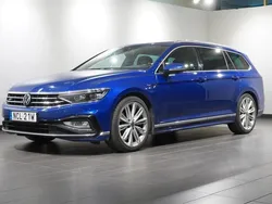 Mörkblå Begagnad 2020 VW Passat GT Kombi | 309 800 kr (Marknadspris)