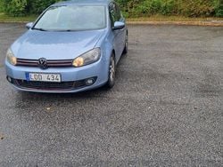 Blå Begagnad 2011 VW Golf VI Halvkombi | 69 000 kr (Marknadspris)
