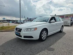 Vit Begagnad 2010 Volvo V70 Kinetic Kombi | 89 000 kr (Marknadspris)