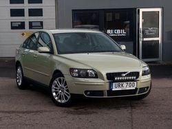 Ljusgrön Begagnad 2004 Volvo S40 Sedan | 39 900 kr (Marknadspris)