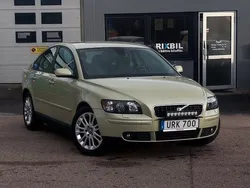 Ljusgrön Begagnad 2004 Volvo S40 Sedan | 39 900 kr (Marknadspris)