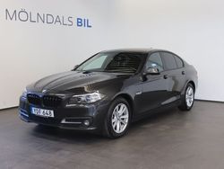 Grå (grå metallic) Begagnad 2016 BMW 520 Sedan | 159 900 kr (Marknadspris)