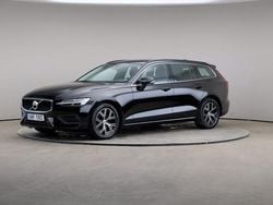 Svart Begagnad 2022 Volvo V60 Momentum Kombi | 279 000 kr (Bra pris)