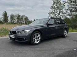 Grå Begagnad 2016 BMW 318 Sport Line Kombi | 99 000 kr (Marknadspris)