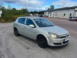 Grå Begagnad 2005 Opel Astra Halvkombi | 9 900 kr (Bra pris)
