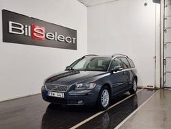 Mörkgrå Begagnad 2007 Volvo V50 Momentum Kombi | 54 900 kr (Lite dyr)