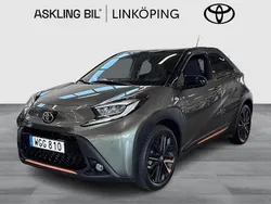 Grön Begagnad 2022 Toyota Aygo Limited Halvkombi | 194 000 kr (Marknadspris)