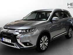 Grå (grey) Begagnad 2019 Mitsubishi Outlander SUV | 249 900 kr (Marknadspris)
