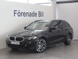 Svart Begagnad 2024 BMW 330e Shadowline Kombi | 479 000 kr
