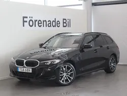 Svart Begagnad 2024 BMW 330e Shadowline Kombi | 499 000 kr