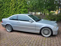 Grå Begagnad 2002 BMW 320 Sportkupé | 53 000 kr (Lite dyr)