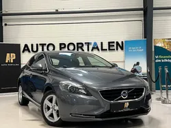 Grå Begagnad 2013 Volvo V40 Momentum Kombi | 99 900 kr (Marknadspris)