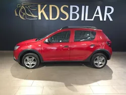 Röd Begagnad 2018 Dacia Sandero Stepway Halvkombi | 79 900 kr (Marknadspris)