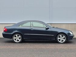 Svart Begagnad 2006 Mercedes CLK280 Avantgarde Sportkupé | 72 900 kr
