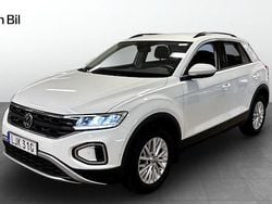 Vit (pure white) Begagnad 2022 VW T-Roc Life SUV | 269 900 kr (Marknadspris)