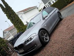Silver/grå Begagnad 2011 BMW 530 Kombi | 84 900 kr (Bra pris)