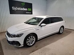 Vit Begagnad 2021 VW Passat GTE Kombi | 262 900 kr (Marknadspris)