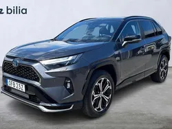 Grå Begagnad 2024 Toyota RAV4 Hybrid Style SUV | 589 900 kr (Dyr)