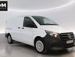Vit (arktisk vit) Begagnad 2025 Mercedes Vito Minibuss | 523 750 kr (Superpris)