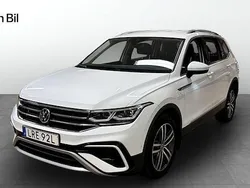 Vit Begagnad 2021 VW Tiguan Allspace Elegance SUV | 384 500 kr (Marknadspris)