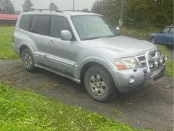 Silver Begagnad 2005 Mitsubishi Pajero SUV | 85 000 kr