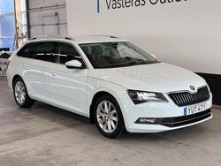 Vit (laser white) Begagnad 2018 Skoda Superb Style Kombi | 144 900 kr (Bra pris)