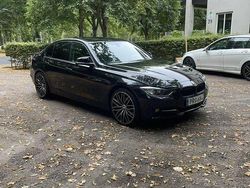 Röd Begagnad 2015 BMW 320 Sport Line Sedan | 130 000 kr (Bra pris)