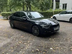 Röd Begagnad 2015 BMW 320 Sport Line Sedan | 130 000 kr (Bra pris)