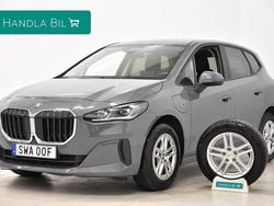 Grå Begagnad 2022 BMW 225 Active Tourer Minibuss | 319 900 kr (Marknadspris)