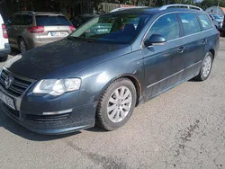Ljusgrå (lgrå) Begagnad 2009 VW Passat Kombi | 12 900 kr (Superpris)