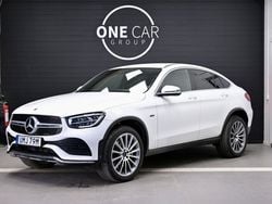 Vit Begagnad 2021 Mercedes GLC300e AMG line Sportkupé | 469 800 kr