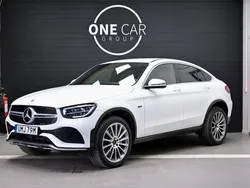 Vit Begagnad 2021 Mercedes GLC300e AMG line Sportkupé | 499 800 kr (Superpris)