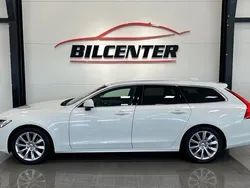Vit Begagnad 2020 Volvo V90 Momentum Kombi | 254 900 kr (Marknadspris)