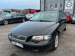 Svart Begagnad 2003 Volvo V70 Kombi | 44 900 kr (Dyr)