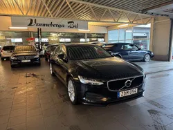 Svart Begagnad 2017 Volvo S90 Momentum Sedan | 189 700 kr (Marknadspris)