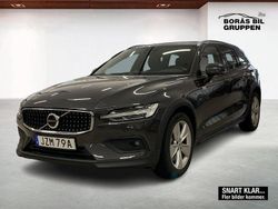 Grå Begagnad 2024 Volvo V60 CC Ultimate Kombi | 499 000 kr (Marknadspris)