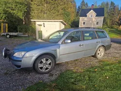 Blå Begagnad 2004 Ford Mondeo Kombi | 10 000 kr (Marknadspris)
