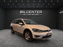 Vit Begagnad 2017 VW Golf Alltrack Kombi | 159 900 kr (Marknadspris)