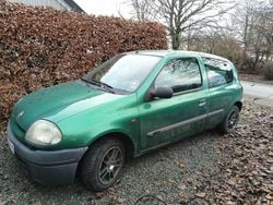 Begagnad 2000 Renault Clio II Halvkombi | 7 000 kr (Superpris)