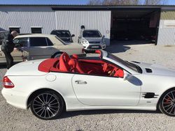 Vit med rött alcantarra skinn Begagnad 2008 Mercedes 500 Cab | 330 000 kr