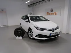 Vit Begagnad 2018 Toyota Auris Touring Sports Active Kombi | 189 900 kr (Marknadspris)