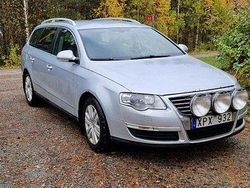 Silver Begagnad 2006 VW Passat Highline Kombi | 25 000 kr (Marknadspris)