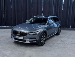 Grå Begagnad 2019 Volvo V90 CC Kombi | 389 900 kr (Dyr)