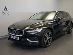 Begagnad 2022 Volvo V60 Kombi | 369 500 kr