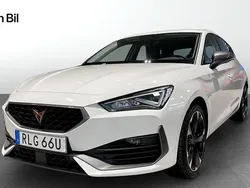 Vit (candy white) Begagnad 2023 Cupra Leon Kombi | 277 900 kr (Bra pris)